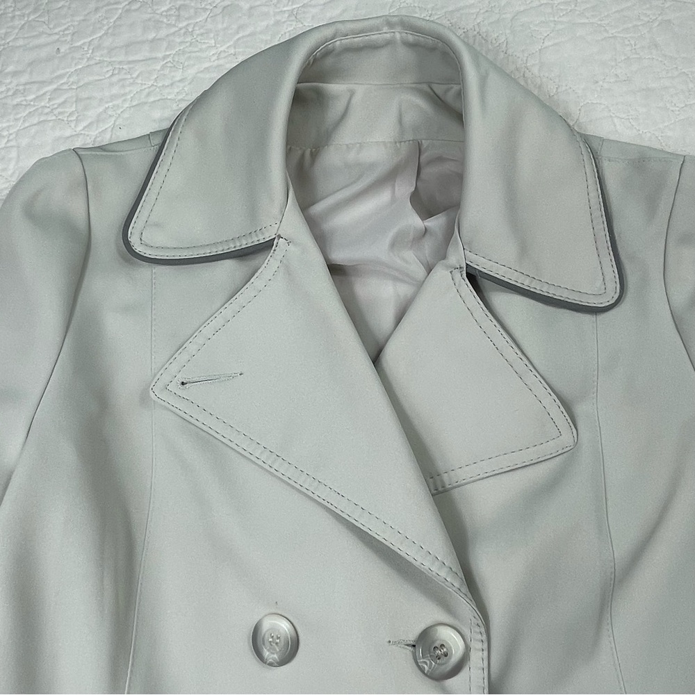 🔥Vintage Forecaster Of Boston Double Breasted Pale Gray Midi Length Trench Coat - Picture 10 of 15